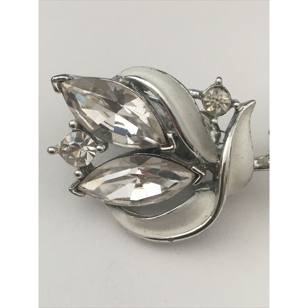 Vintage LISNER  Rhinestone white enamel Clip Earrings